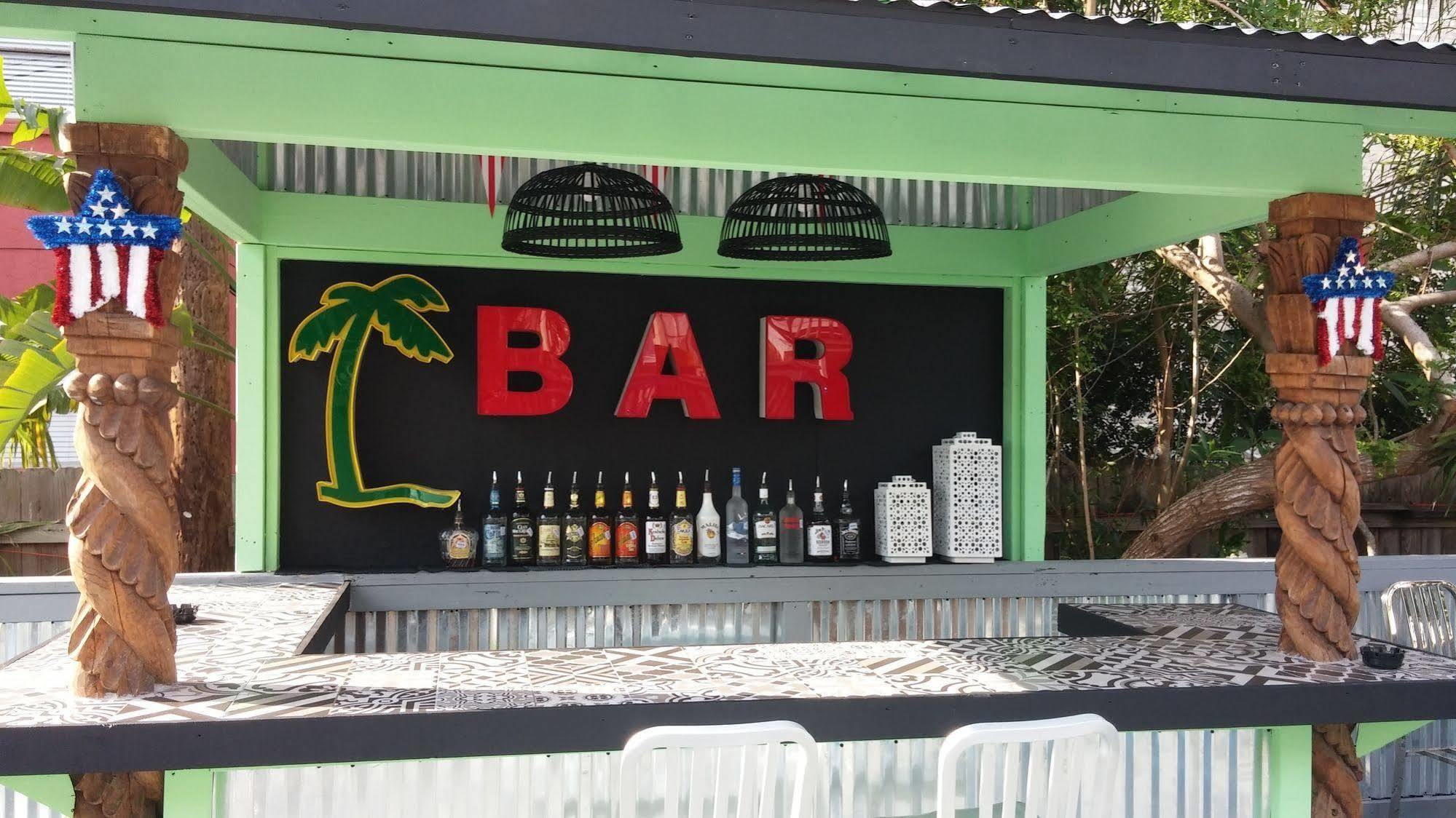 Upper Deck Hotel And Bar - Adults Only Саут Падре Алънд Екстериор снимка